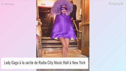 Lady Gaga : Look improbable en plein été dans les rues de New York