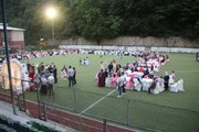 İKİZDERE'DE PANDEMİDE FUTBOL SAHASINDA DÜĞÜN