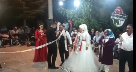 Isparta'da arkadaşlarından damada üzerinde 2 bin lira olan 50 metrelik kurdele