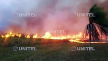 Incendio en la zona del aeropuerto Viru Viru sigue tras más de 15 horas de haberse iniciado