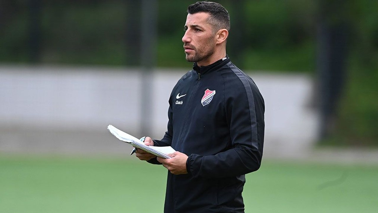 3:2 nach 0:2: Packende Aufholjagd bei Benyaminas Trainer-Debüt