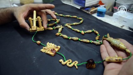 Konyalı ustanın Hz. İbrahim'in kıssasını nakşettiği tespih, otomobil parasına satıldı