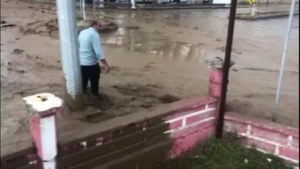 Son dakika gündem: Van-Hakkari kara yolu sel nedeniyle kapandı (3)