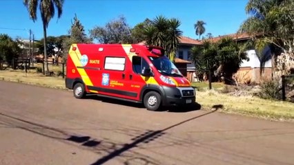 Após pneu estourar, motociclista sofre queda e fica ferido na Rua da Colonização, no Bairro Nova Cidade