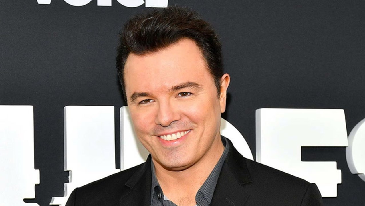 Seth MacFarlane Regrets Keeping 'Family Guy' at Fox As He Blasts Tucker Carlson | THR News
