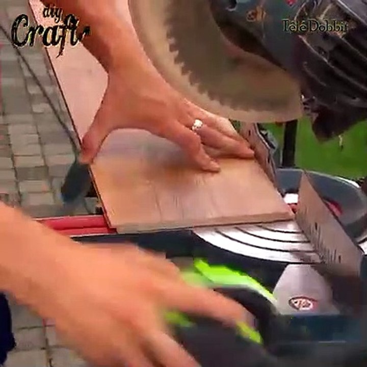 how to install laminate flooring minicraft  Flooring for beginners  laminate flooring on stairs