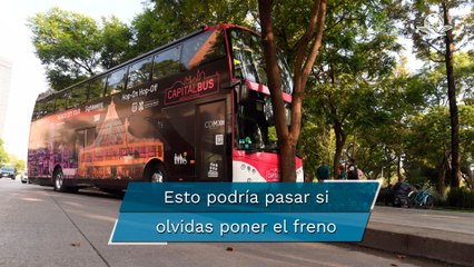 Chofer olvida poner freno de seguridad a CapitalBus y termina chocando contra un árbol