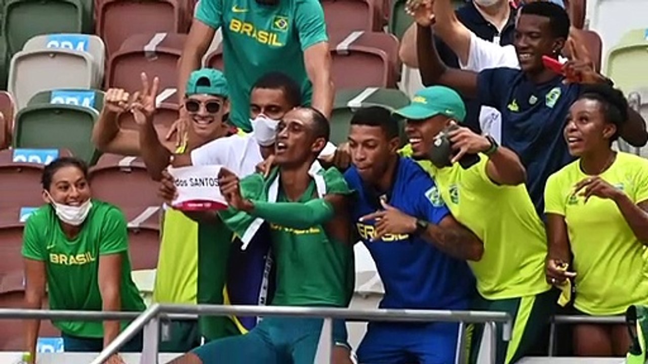 Alison dos Santos é bronze nos 400m com barreira