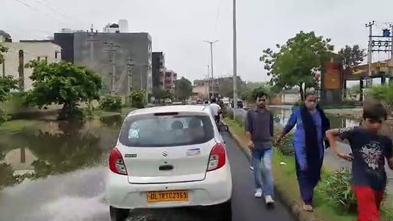 Delhi road traveling part -28