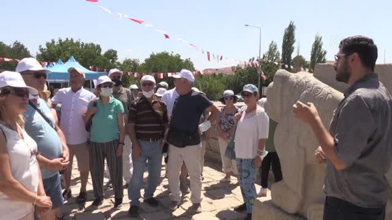 UNESCO Dünya Kültür Mirası Kalıcı Listesi'ne alınan Arslantepe Höyüğü'ne ilgi arttı