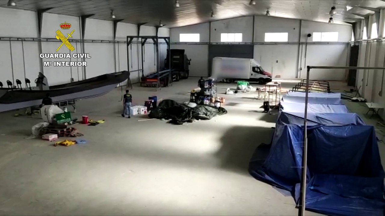 Descubren en una nave de Lucena, a 220 kilómetros del Estrecho, dos grandes lanchas de las usadas para el narcotráfico