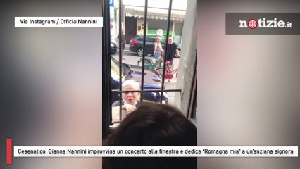 Descargar video: Cesenatico, Gianna Nannini improvvisa un concerto alla finestra e dedica “Romagna mia” a una signora