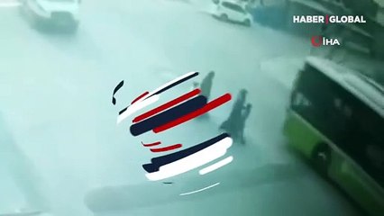 Adana'da 7 yaşındaki Muhammet, belediye otobüsünün altında can verdi