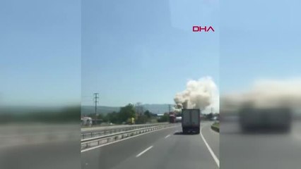 DÜZCE'DE ÇEREZ FABRİKASI YANDI