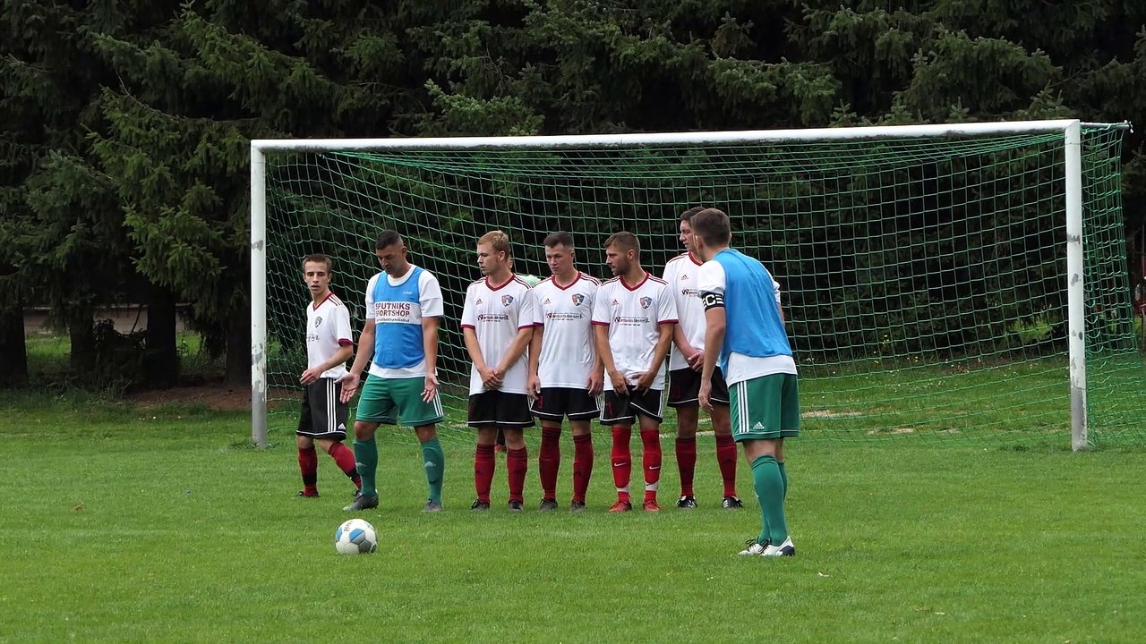 Das 3:4 für Hagenberg durch Viktor Gerliz per Freistoß gegen Bühren/Scheden