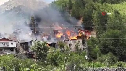 Son dakika haberi: Yusufeli'nde korkutan yangın: 10 ev kül oldu