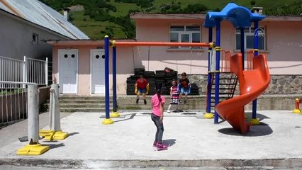 Son dakika haberi | GÜMÜŞHANE - Polisler köy okulunun tadilatını yaptı