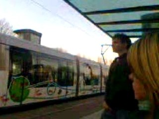 MIMI FAIT PEUR AU GENS DS LE TRAM