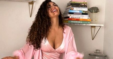 'Lezbiyen ilişki' itirafıyla ağızları açık bıraktı