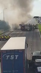Lorry fire on the M62