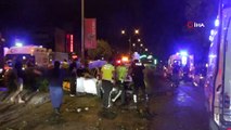 İzmir’de polis aracı ile otomobil böyle çarpıştı: 1 şehit, 1'i polis 4 yaralı