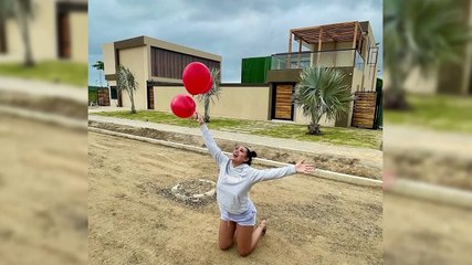 Andrea Valdiri mostró cómo le quedó su cancha de baloncesto en su cabaña