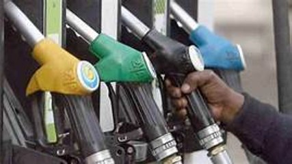 Fuel Rates: लगातार 18 दिन भी तेल कंपनियों ने दी राहत, चेक कीजिए आज के पेट्रोल-डीजल की कीमत