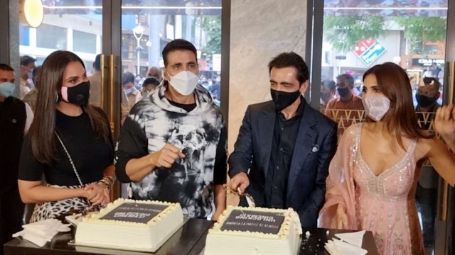 Bell Bottom trailer launch: Akshay Kumar ने टीम संग ऐसे किया ट्रेलर लॉन्च ; Watch video | FilmiBeat