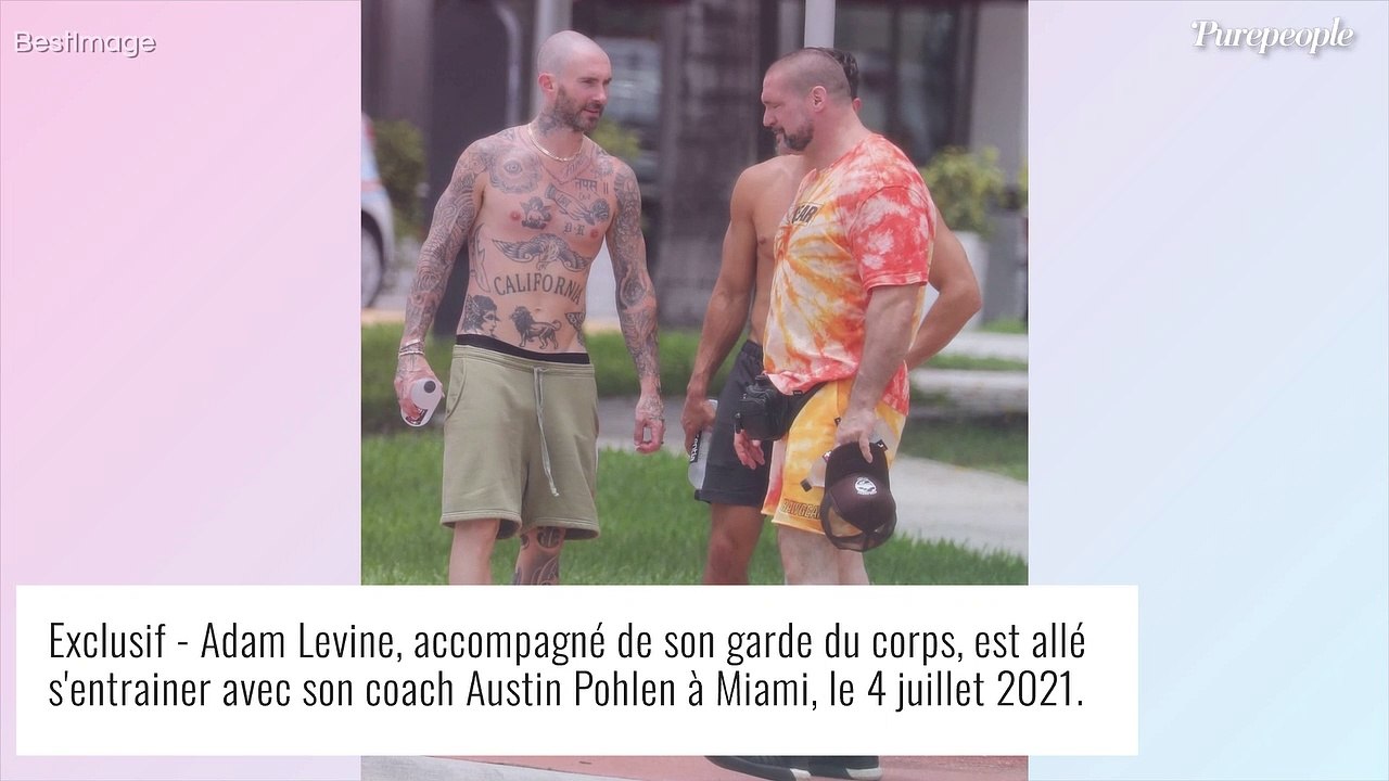 Adam Levine dévoile un nouveau tatouage énorme après 2 jours de travail !