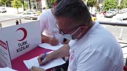 Öğretmenler, hem telafide hem de kan bağışında "ben de varım" dedi