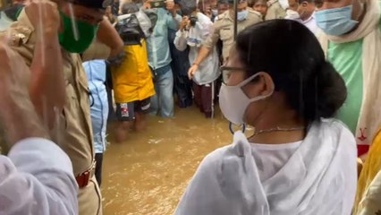 উদয়নারায়ণপুরের বন্যা কবলিত এলাকা পরিদর্শনে মুখ্যমন্ত্রী  | Oneindia Bengali