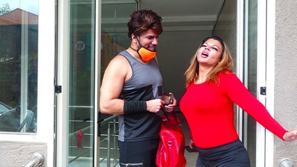 Rakhi Sawant जिम के बाहर ये किसके साथ करने लगी ऐसी नौटंकी ? Watch video | FilmiBeat