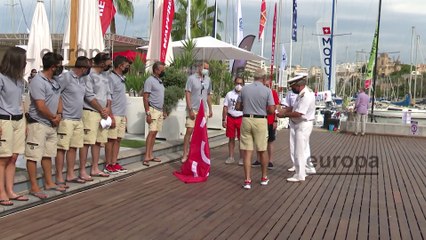 El rey Felipe VI iza bandera en el Club Náutico por el 500 aniversario del Juan Sebastián Elcano