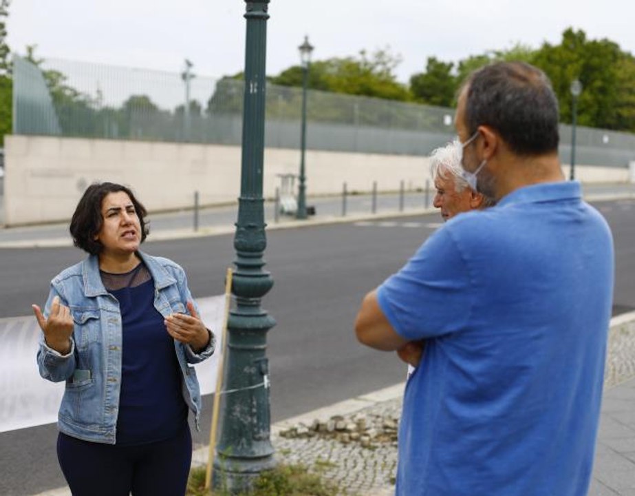 Son dakika haberleri: Almanya'da kızı terör örgütü PKK tarafından kaçırılan anne Başbakanlık önündeki eylemini sürdürdü
