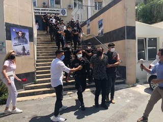 Sarıyer'de eğlence mekanında silahla öldürdükleri kişiyi böyle taşıdılar