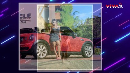 PPKM Diperpanjang Dinar Candy Turun ke Jalan Pakai Bikini
