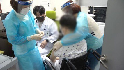 접종 마친 요양시설서 돌파 감염 사례 잇따라..."'부스터 샷' 우선 접종 필요" / YTN