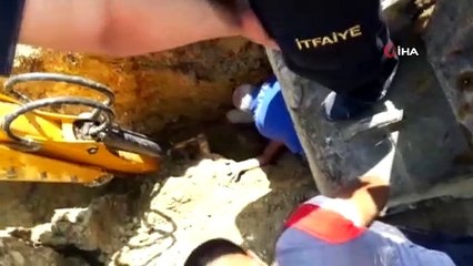 Göçük altında kalan işçiyi itfaiye ekipleri kurtardı