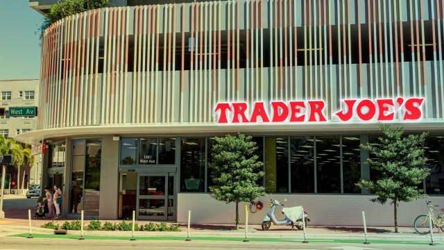 The 9 Best Healthy Lunch Items You Can Buy at Trader Joe's, According to Employees
