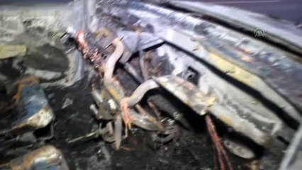 Seyir halindeki hafif ticari araç yandı