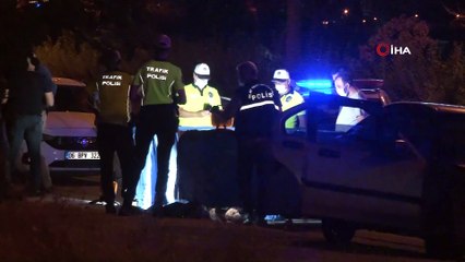 Sol şeritte zorla indirilen kadına arkadan gelen başka  araç çarptı: 1 ölü