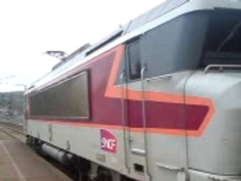 Entrée en gare BB15014 passage BB75000