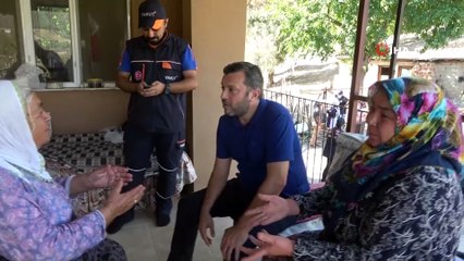 Alevlerin arasından kurtarılan Nesibe teyze kahramanıyla buluştu
