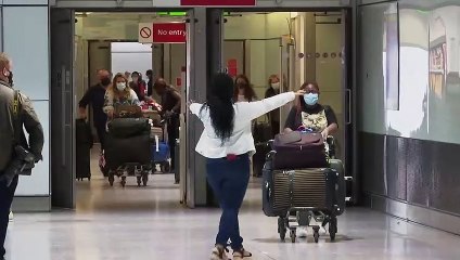 Αγγλία: Αίρεται η καραντίνα για ταξιδιώτες από τη Γαλλία