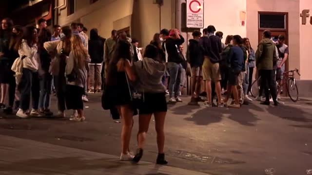 Botellones y ausencia de mascarillas en las no fiestas de Vitoria