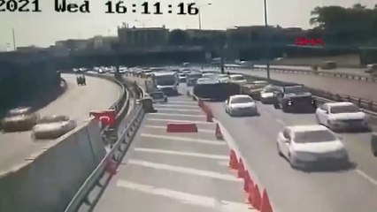 Avrasya Tüneli girişindeki kaza kamerada