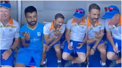 ಹಾಕಿ ಆಟಗಾರರಿಗೆ ಕರೆಮಾಡಿ ವಿಶ್ ಮಾಡಿದ ಮೋದಿ: ವೈರಲ್ ಆಯ್ತು ವಿಡಿಯೋ | Oneindia Kannada