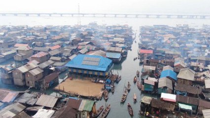Nigeria: Kinderarbeit statt Schule im Slum von Lagos