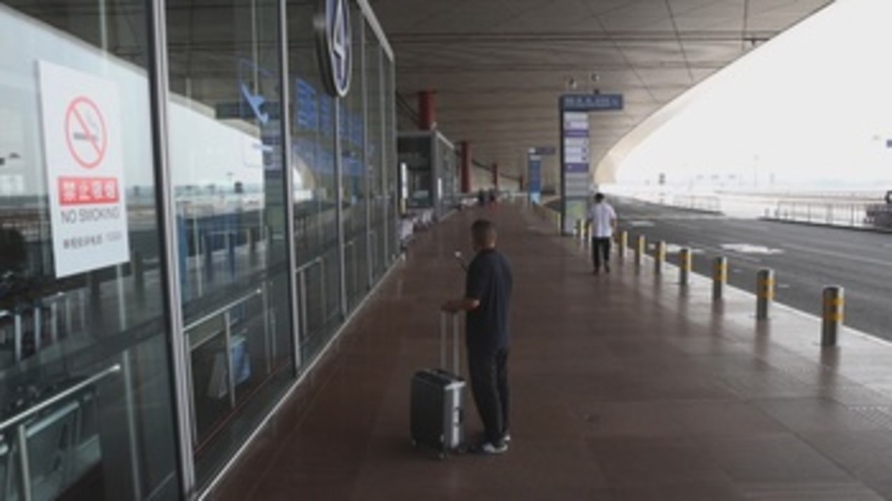 China restringe viajes y extrema las medidas para controlar los rebrotes