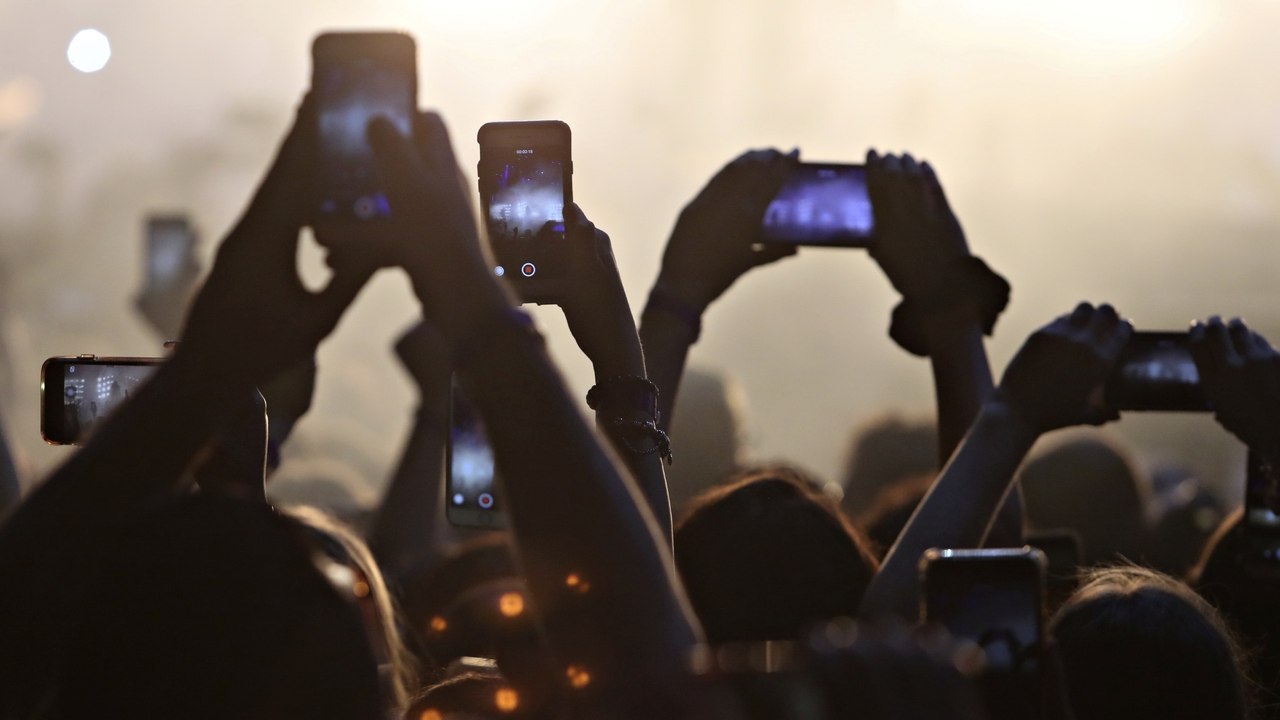 Can anything be done to stop our phones from spying on us? | The Bottom Line